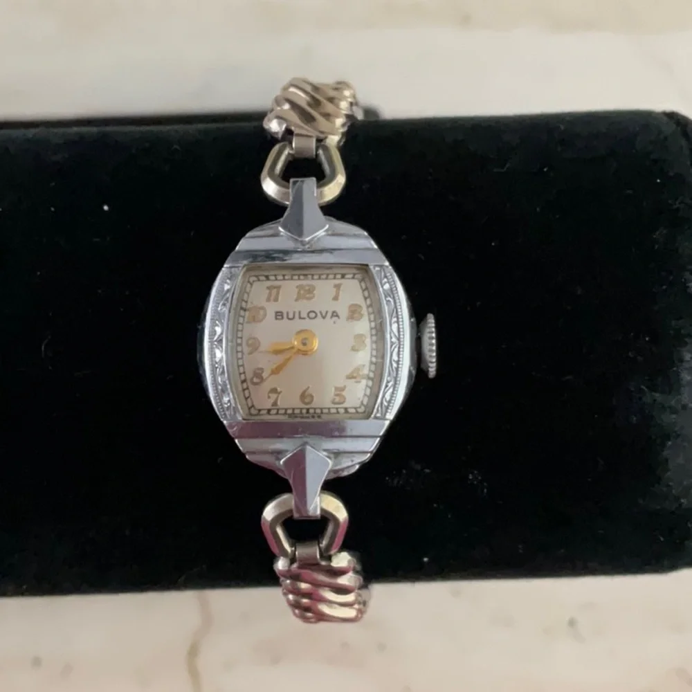 Bulova Watch 10K Gold La Petite Vintage Women Art Deco 1940s For Repair Or Parts